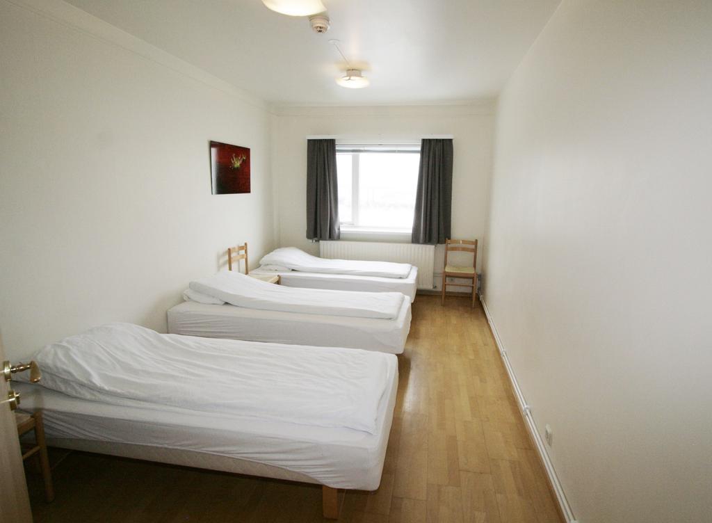 Akranes Hi Hostel - Staywest Bagian luar foto