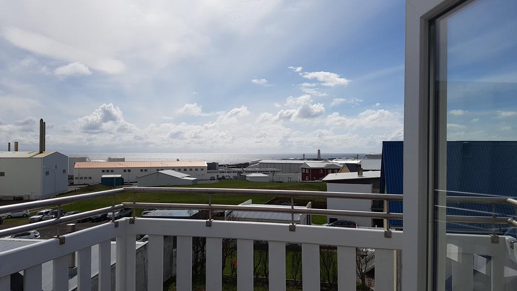 Akranes Hi Hostel - Staywest Bagian luar foto
