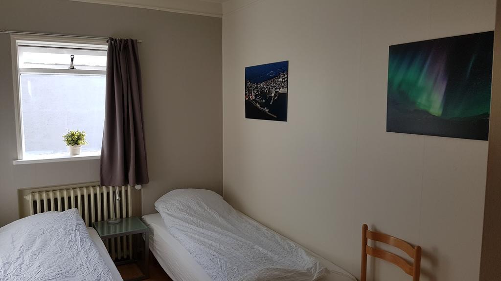 Akranes Hi Hostel - Staywest Bagian luar foto