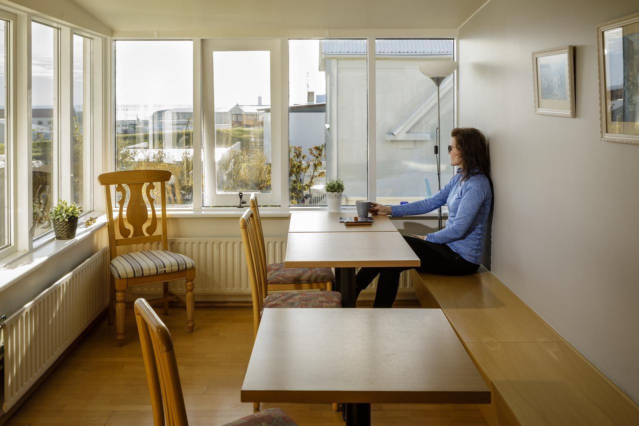 Akranes Hi Hostel - Staywest Bagian luar foto